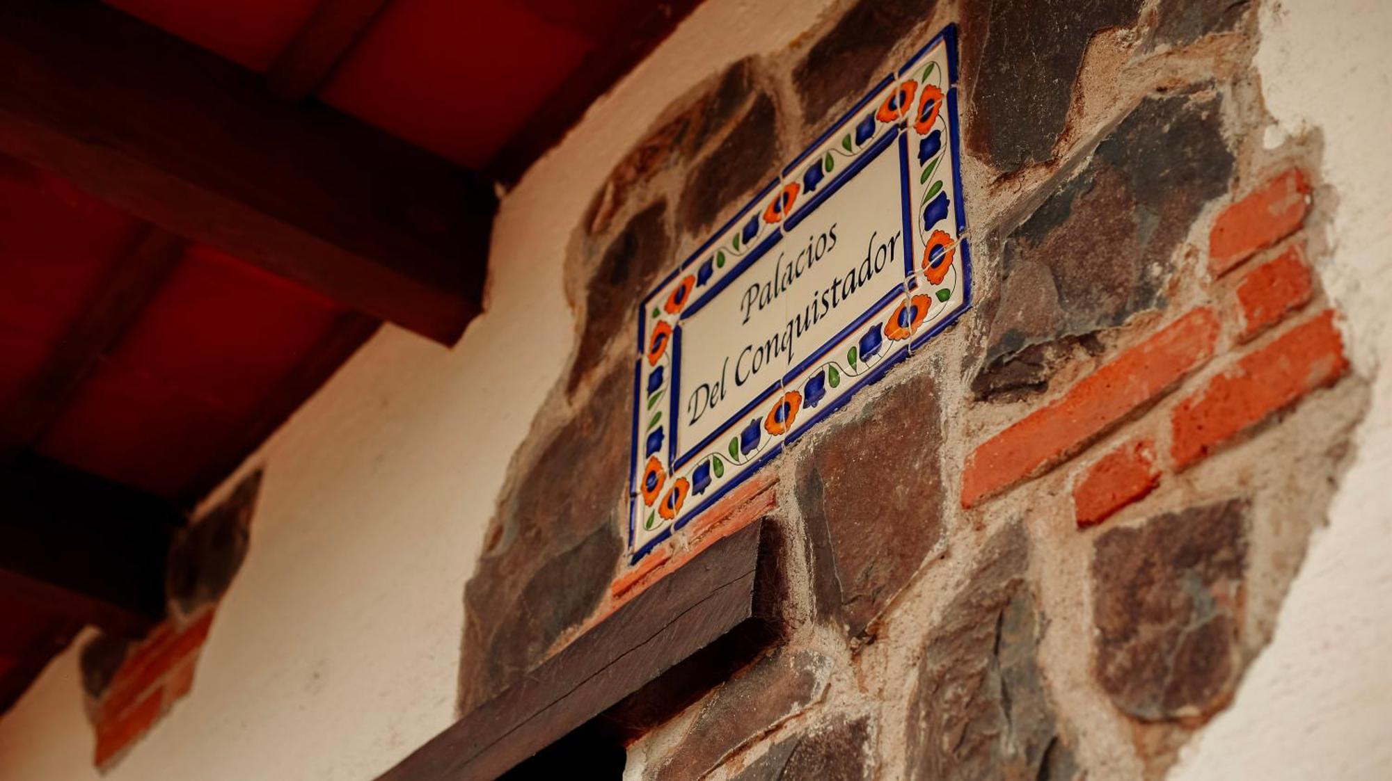 Palacio Del Conquistador San Cristóbal El Bajo Exteriör bild